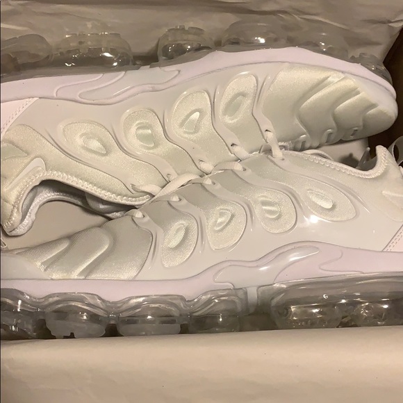 Nike air vapormax plus men’s BNIB - Picture 13 of 13